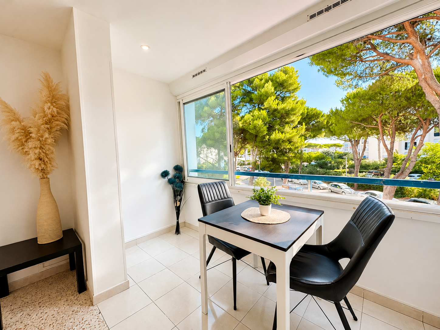 STUDIO 25.64 m2 habitable avec parking privé QUARTIER PONANT